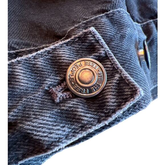 We The Free Jolene Trucker Distressed Denim Jacket Size L Black Goth Streetwear - Picture 10 of 12